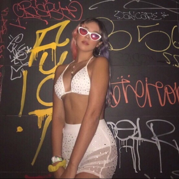 Meet your Posher, Sophia - Picture 2 of 7